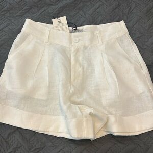 Brand new linen Colombian shorts